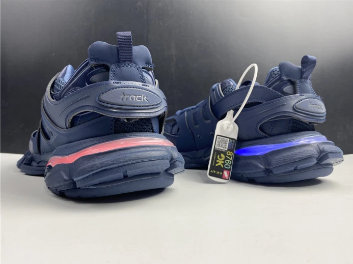 HighQuality BLCG Track Sneaker 542023 W2LA1 2597