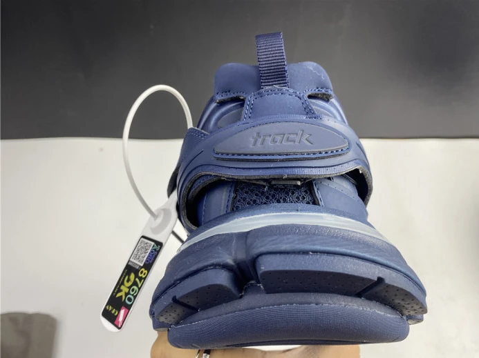 HighQuality BLCG Track Sneaker 542023 W2LA1 2597
