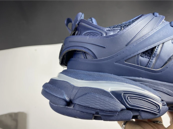 HighQuality BLCG Track Sneaker 542023 W2LA1 2597