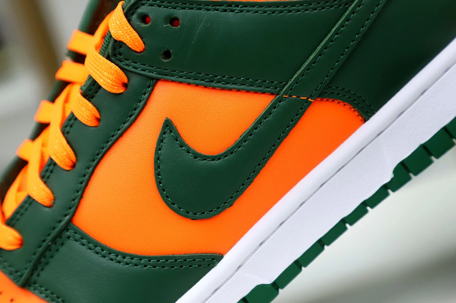 HighQuality Kimikick NIKE DUNK RETRO MINAMI HURRICANES 3526