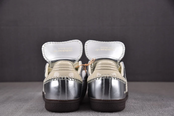 HighQuality ad*s samba wales bonner silver ig 288