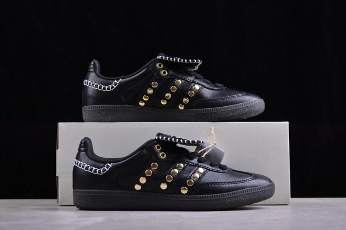 HighQuality ad*s samba wales bonner studded pack black ig 289