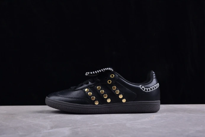 HighQuality ad*s samba wales bonner studded pack black ig 289