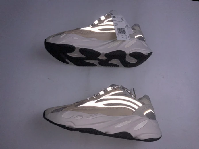 HighQuality ad*s yeezy boost 700 v2 cream gy 184