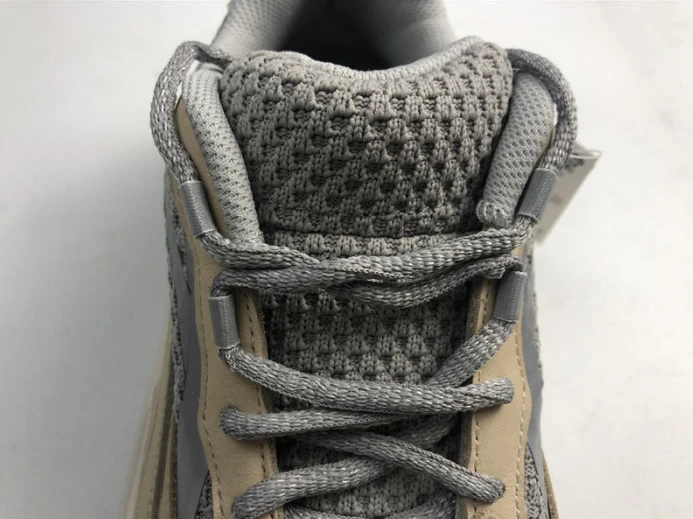 HighQuality ad*s yeezy boost 700 v2 cream gy 184
