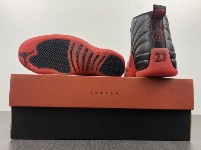 Jordan 12 Retro Flu Game (2016) 130690 DailyWear 681