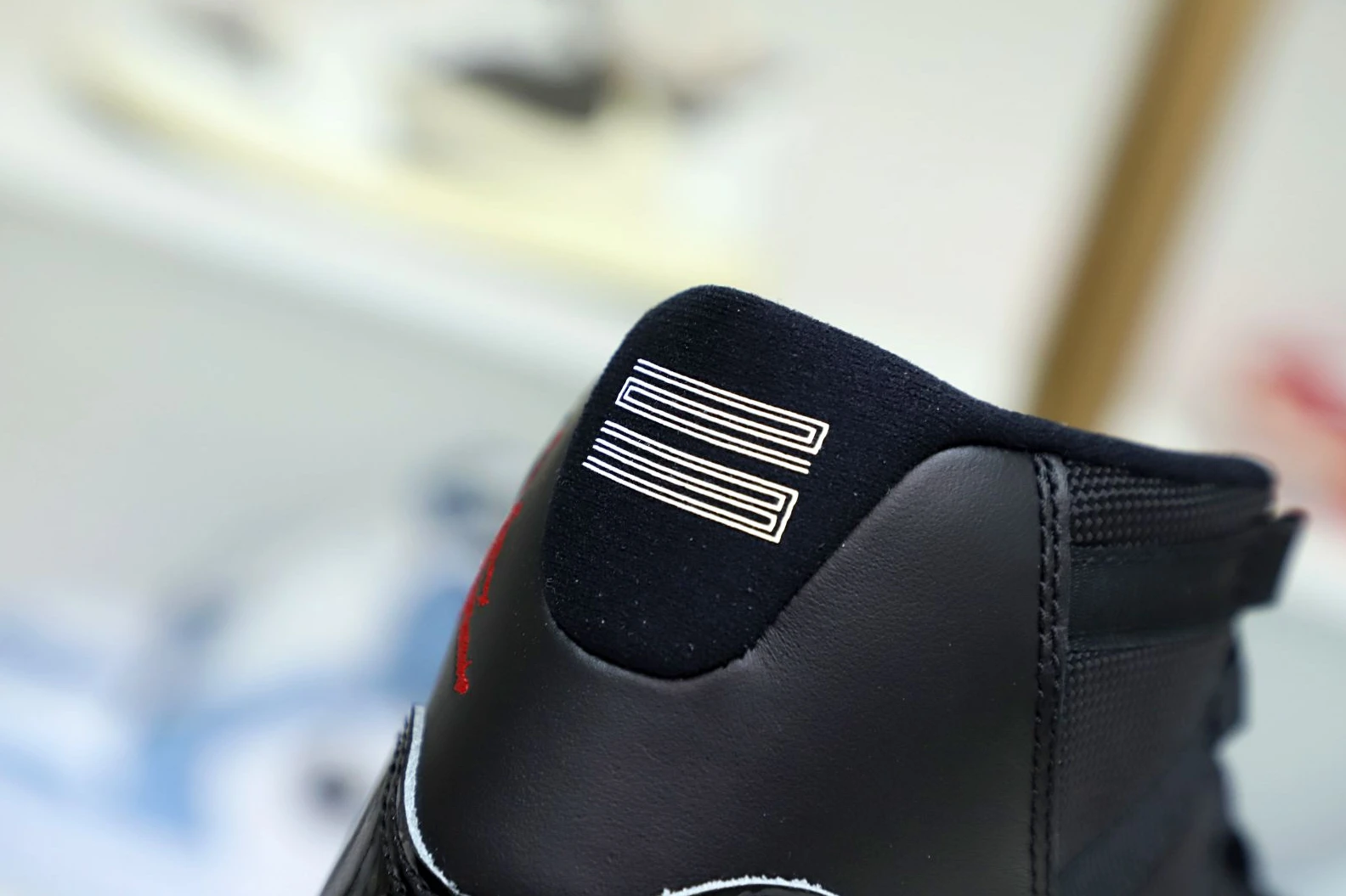 Kimikick AIR JORDAN 11 RETRO 'BRED' Popular 1967