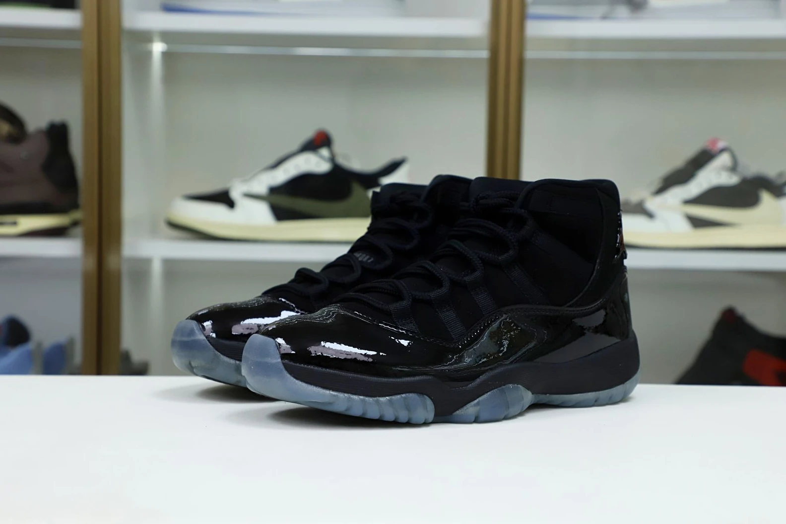 Kimikick AIR JORDAN 11 RETRO 'CAP AND GOWN' Comfortable 1966