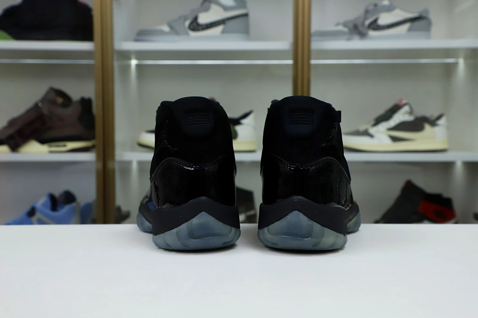 Kimikick AIR JORDAN 11 RETRO 'CAP AND GOWN' Comfortable 1966