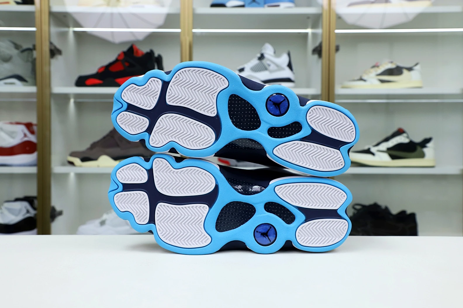Kimikick AIR JORDAN 13 RETRO WHITE OBSIDIAN POWDER BLUE 414571- SportInspired 1937