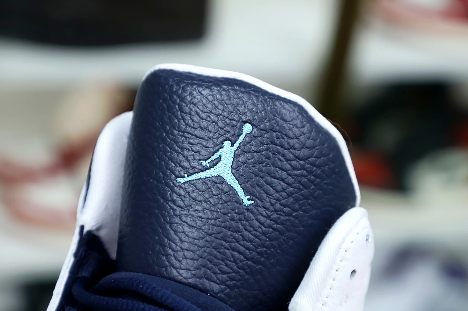 Kimikick AIR JORDAN 13 RETRO WHITE OBSIDIAN POWDER BLUE 414571- SportInspired 1937