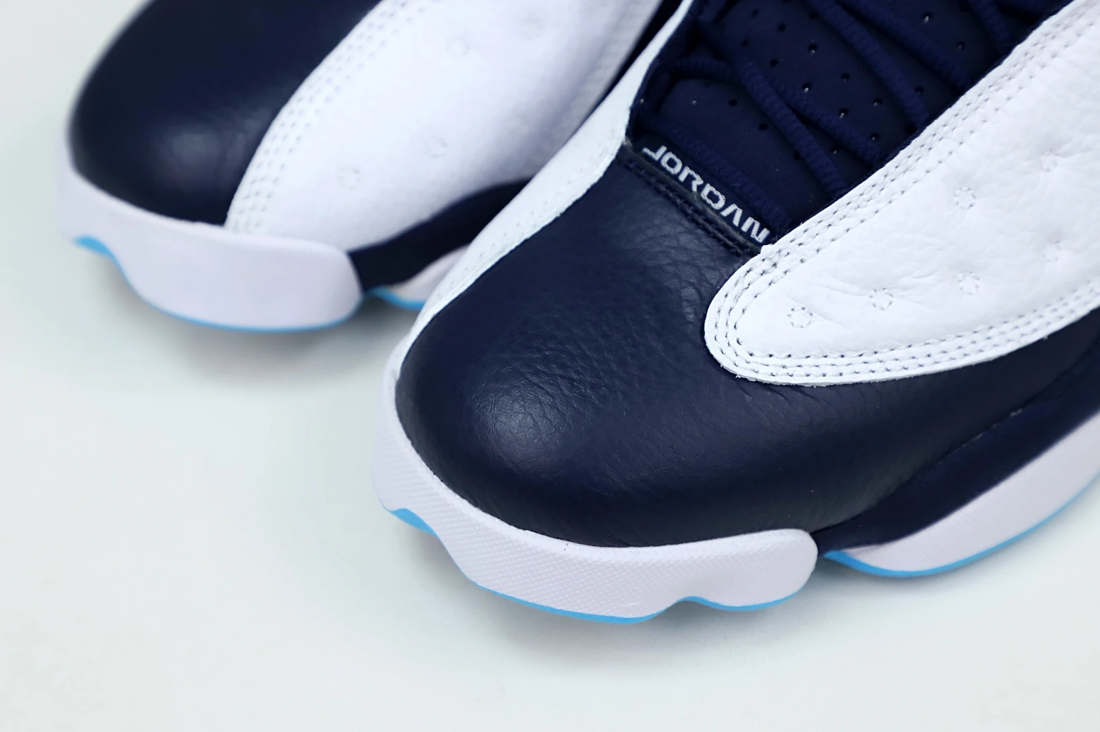 Kimikick AIR JORDAN 13 RETRO WHITE OBSIDIAN POWDER BLUE 414571- SportInspired 1937