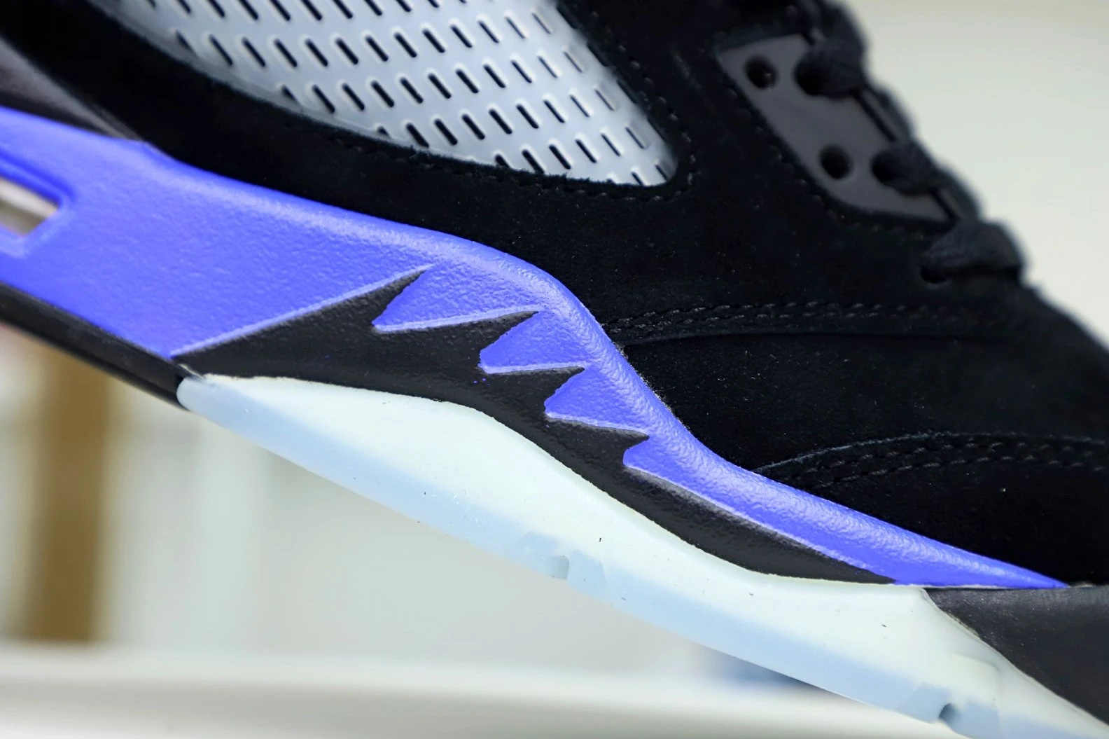 Kimikick AIR JORDAN AIR JORDAN 5 RETRO 'RACER BLUE' SportInspired 1971
