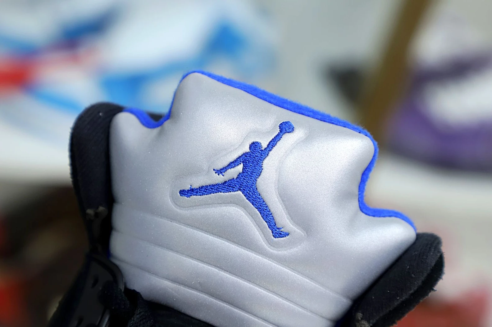 Kimikick AIR JORDAN AIR JORDAN 5 RETRO 'RACER BLUE' SportInspired 1971