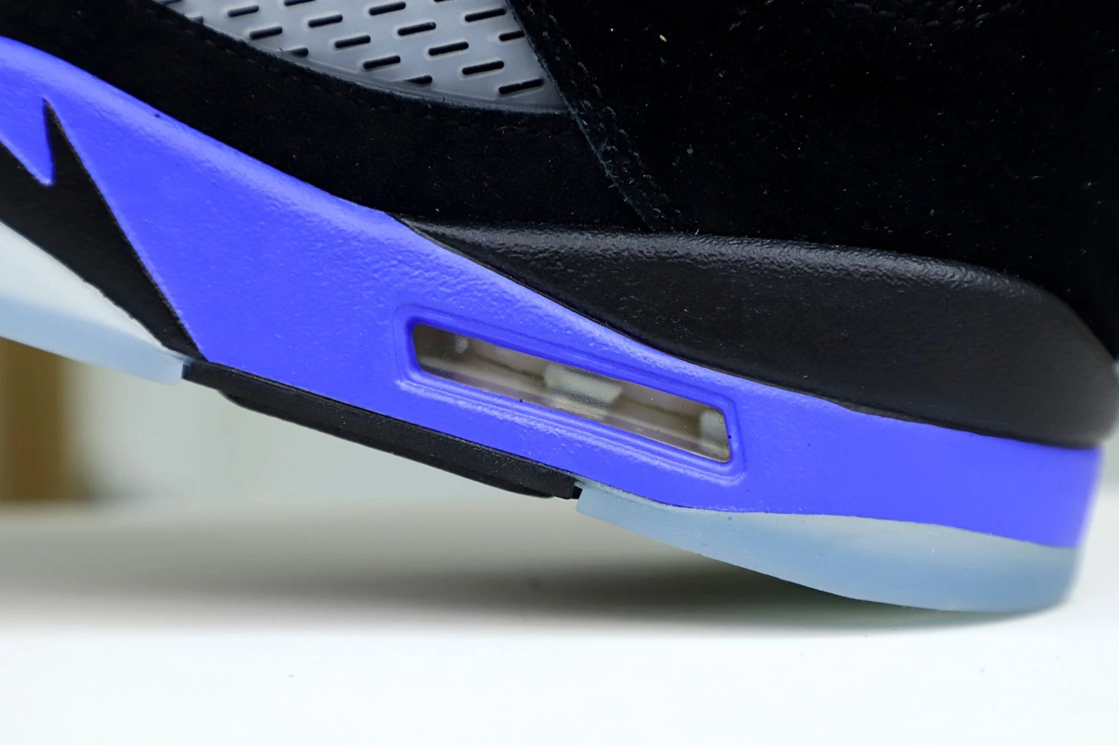 Kimikick AIR JORDAN AIR JORDAN 5 RETRO 'RACER BLUE' SportInspired 1971