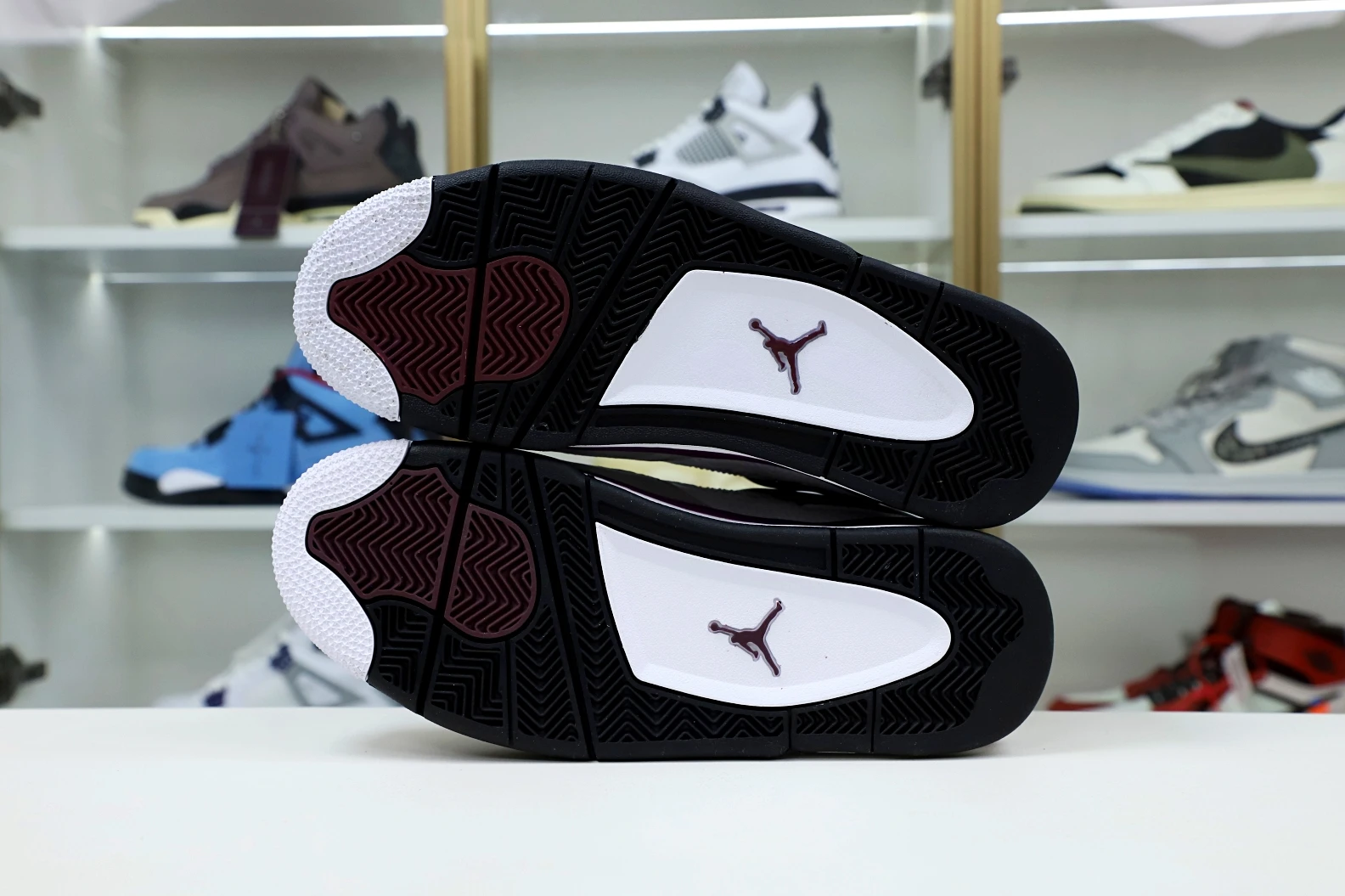 Kimikick AIR JORDAN PARIS SAINT-GERMAIN X AIR JORDAN 4 RETRO 'BORDEAUX' GoAnywhere 1956
