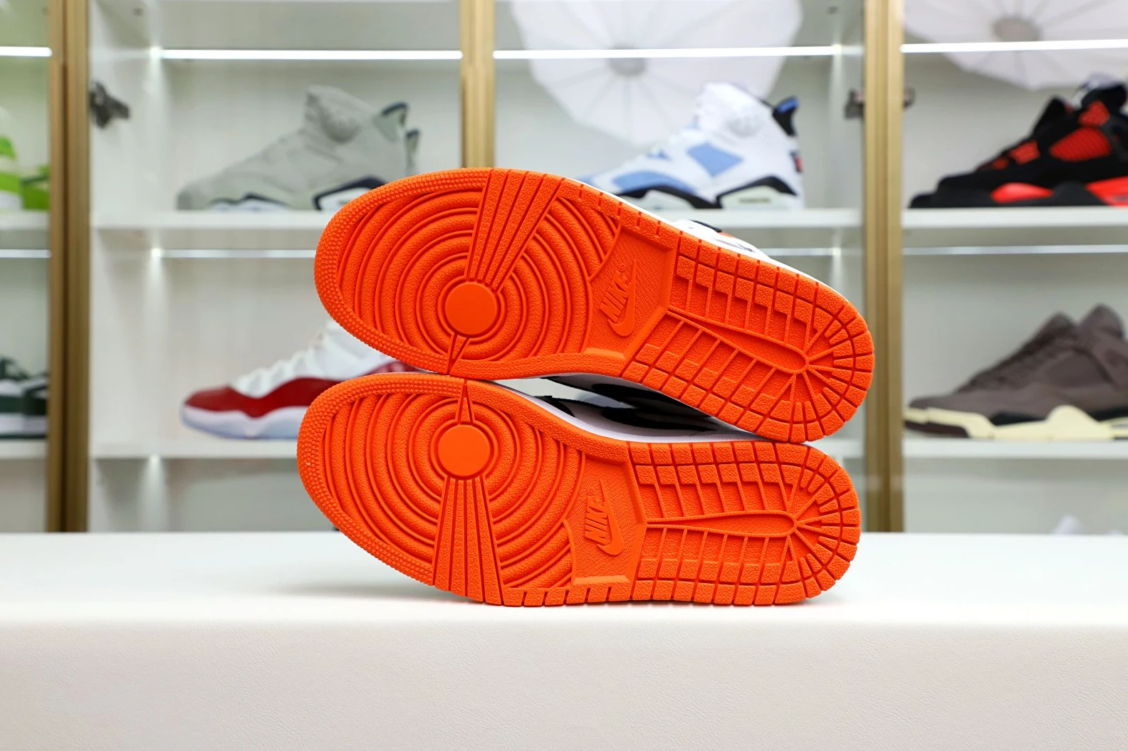 Kimikick Air Jordan 1 Retro High OG Electro Orange' Trendy 1972