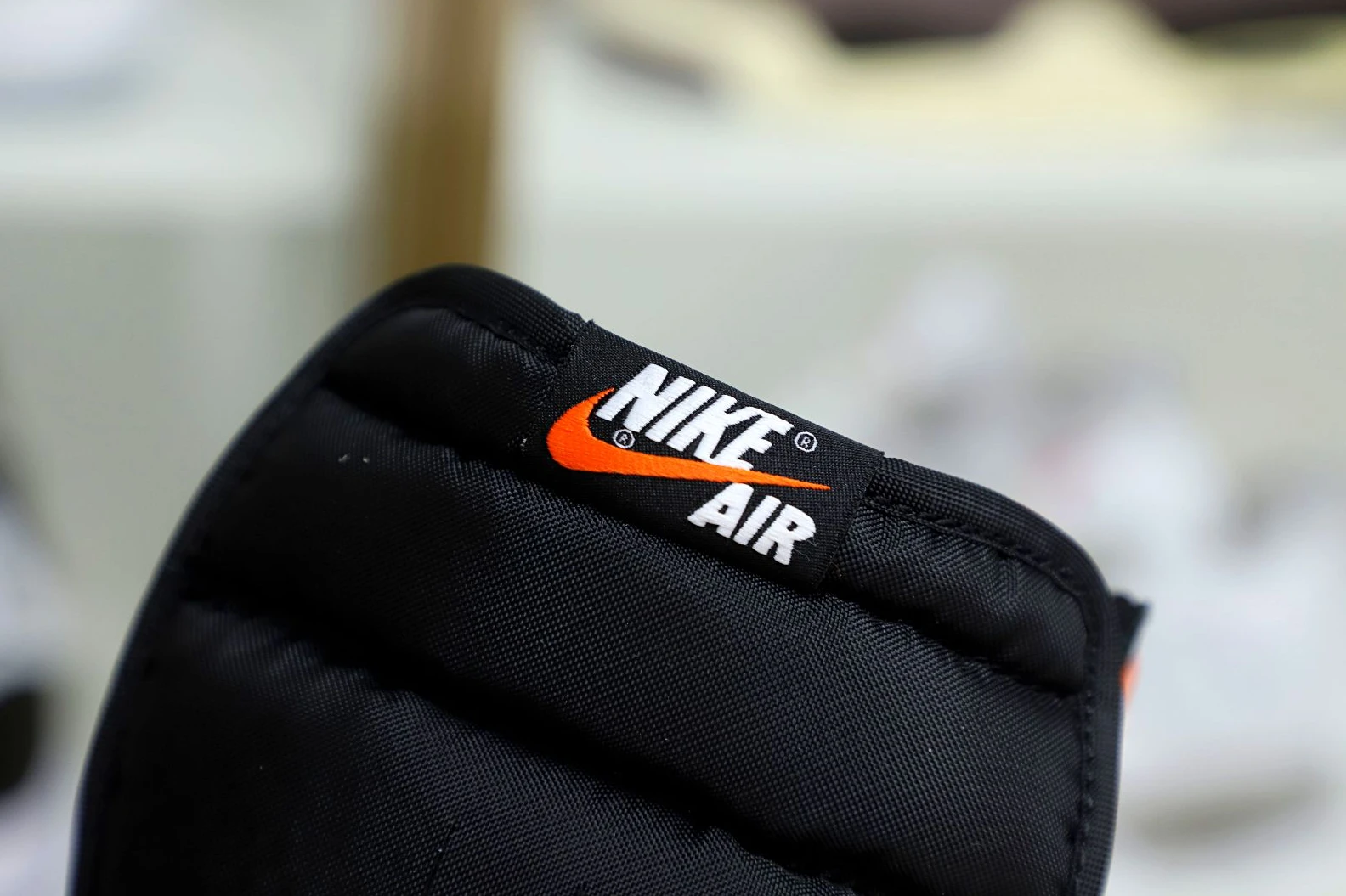 Kimikick Air Jordan 1 Retro High OG Electro Orange' Trendy 1972