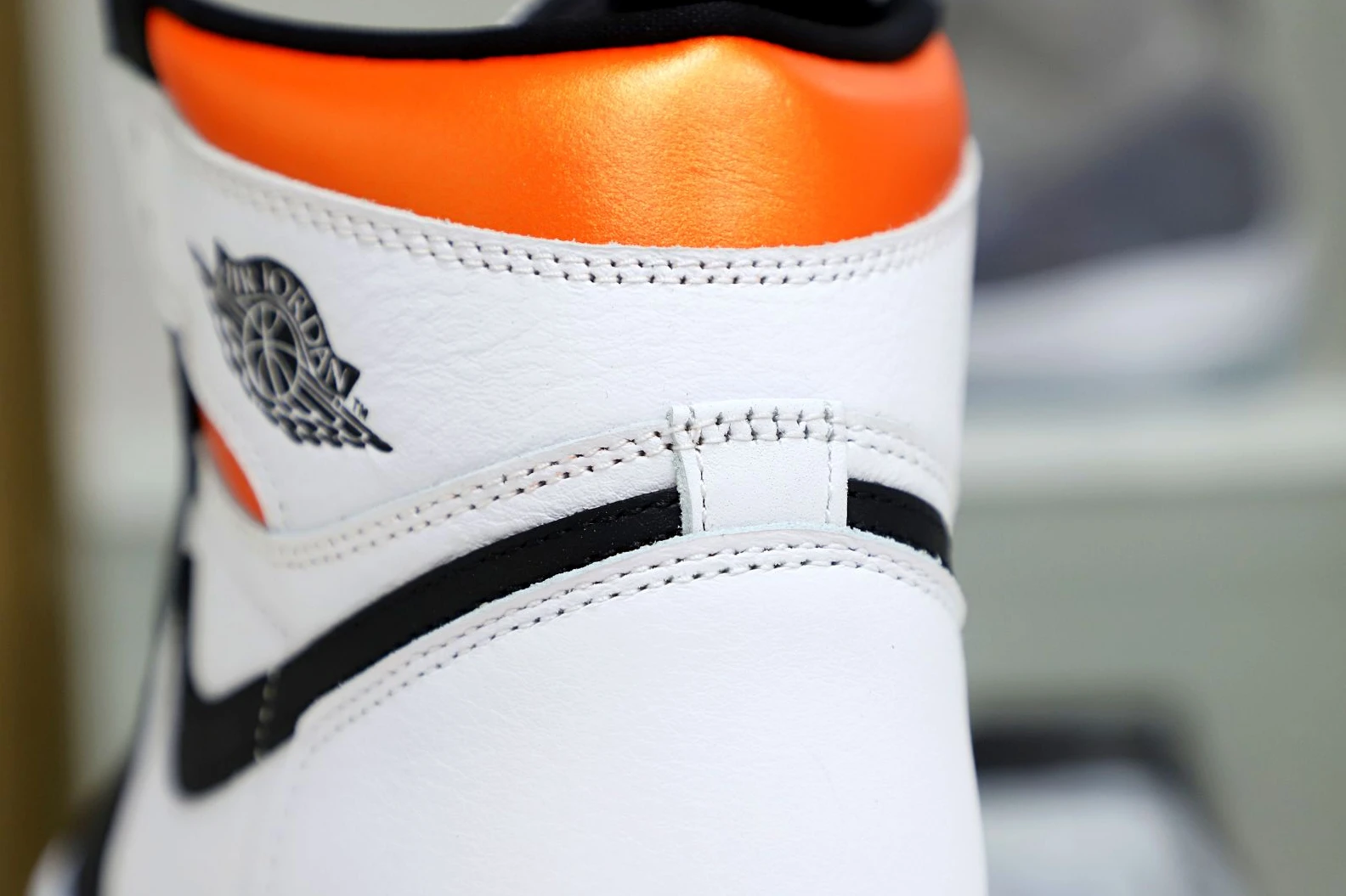 Kimikick Air Jordan 1 Retro High OG Electro Orange' Trendy 1972