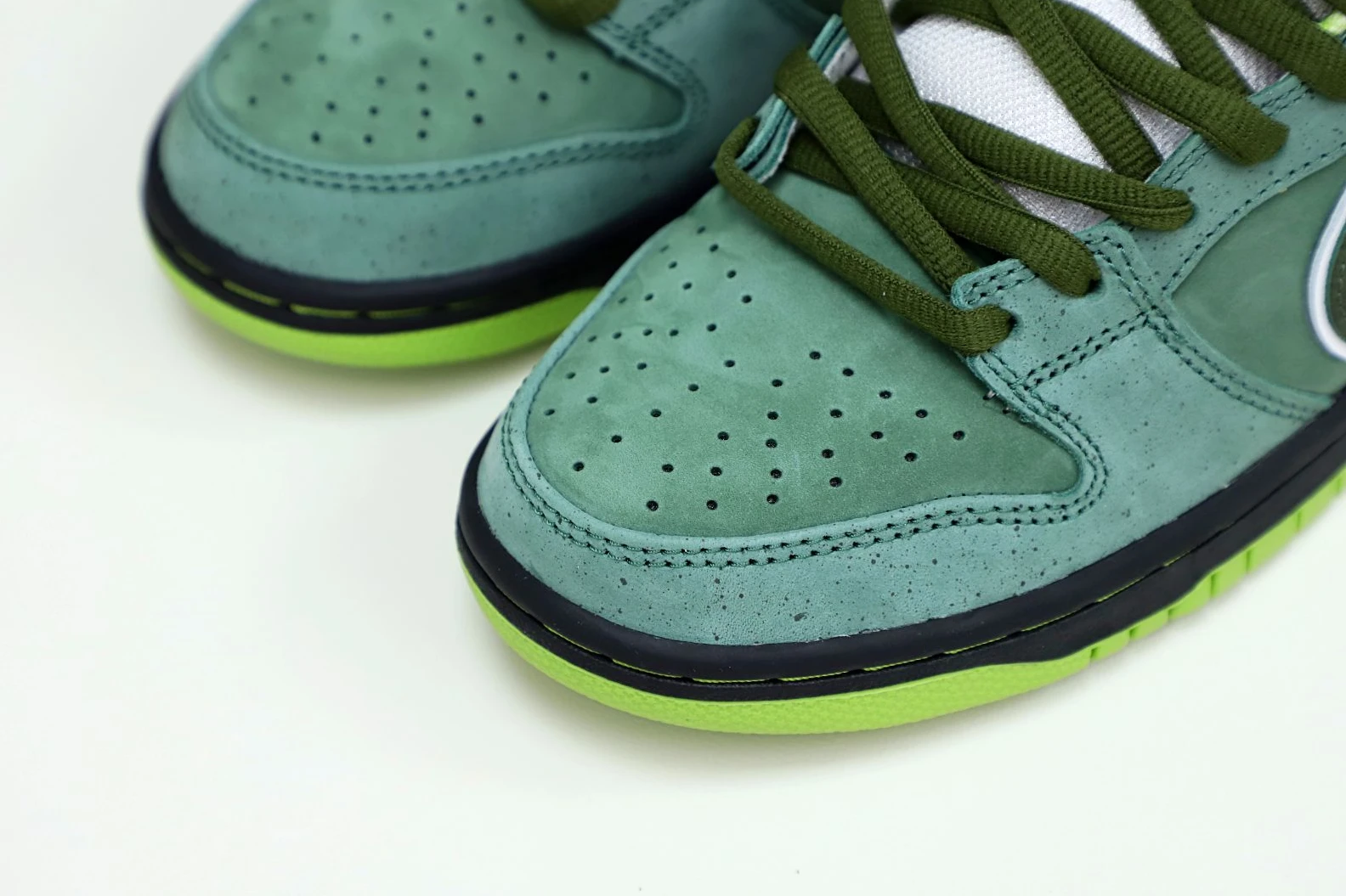 Kimikick Concepts x Nike SB Dunk Low Green Lobster NewStyle 3480