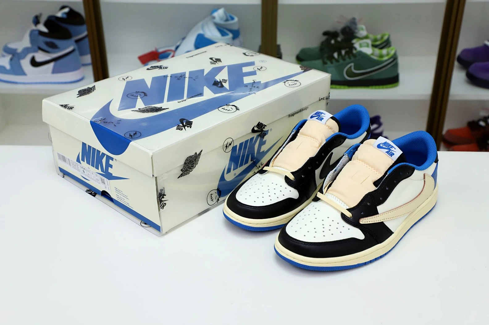 Kimikick FRAGMENT DESIGN X TRAVIS SCOTT X AIR JORDAN 1 LOW GoodFit 1938