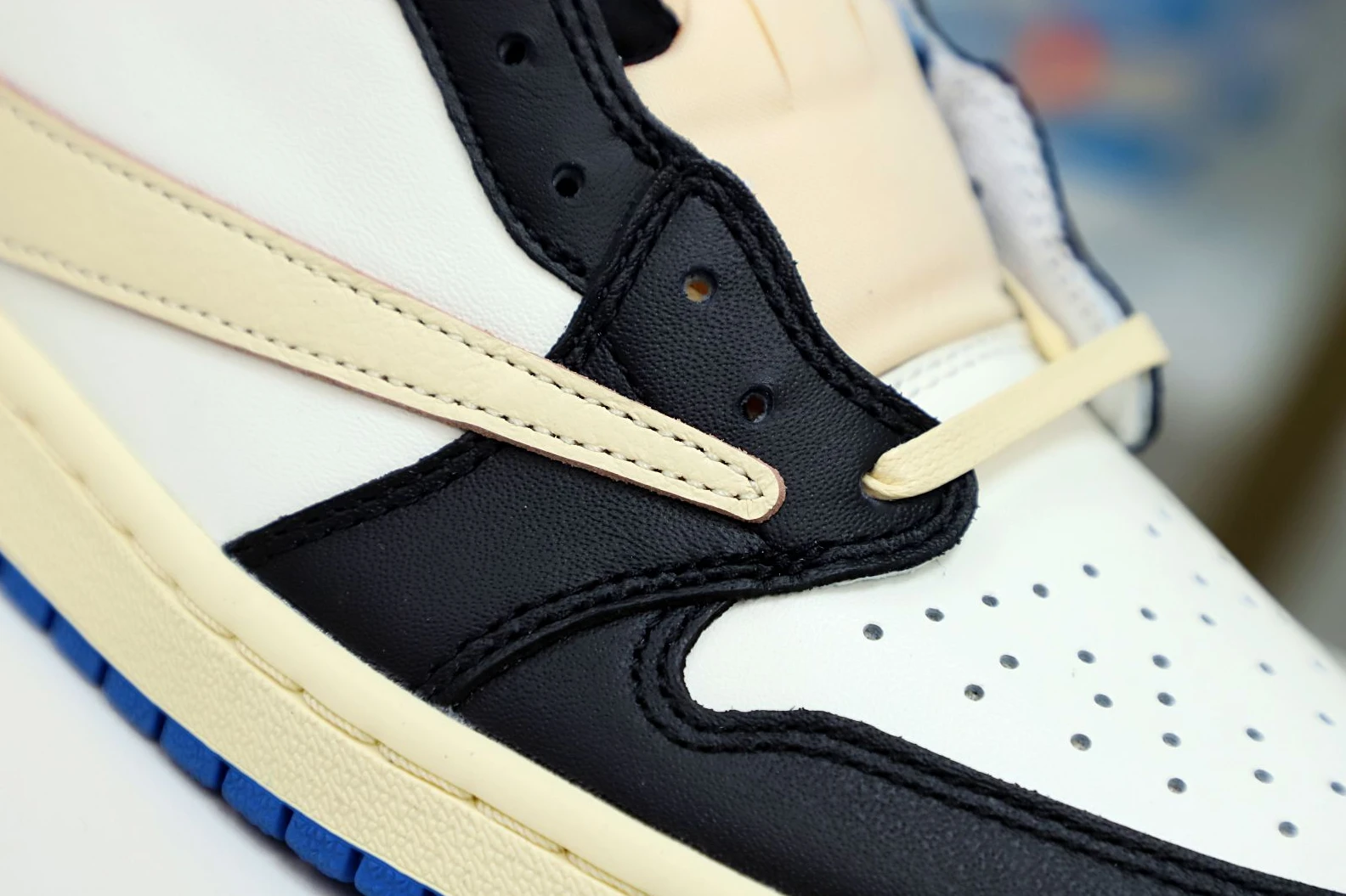 Kimikick FRAGMENT DESIGN X TRAVIS SCOTT X AIR JORDAN 1 LOW GoodFit 1938