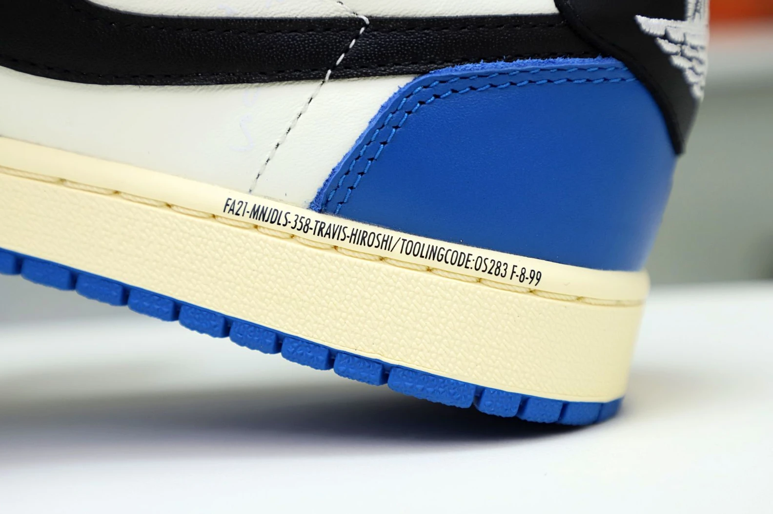 Kimikick FRAGMENT DESIGN X TRAVIS SCOTT X AIR JORDAN 1 LOW GoodFit 1938