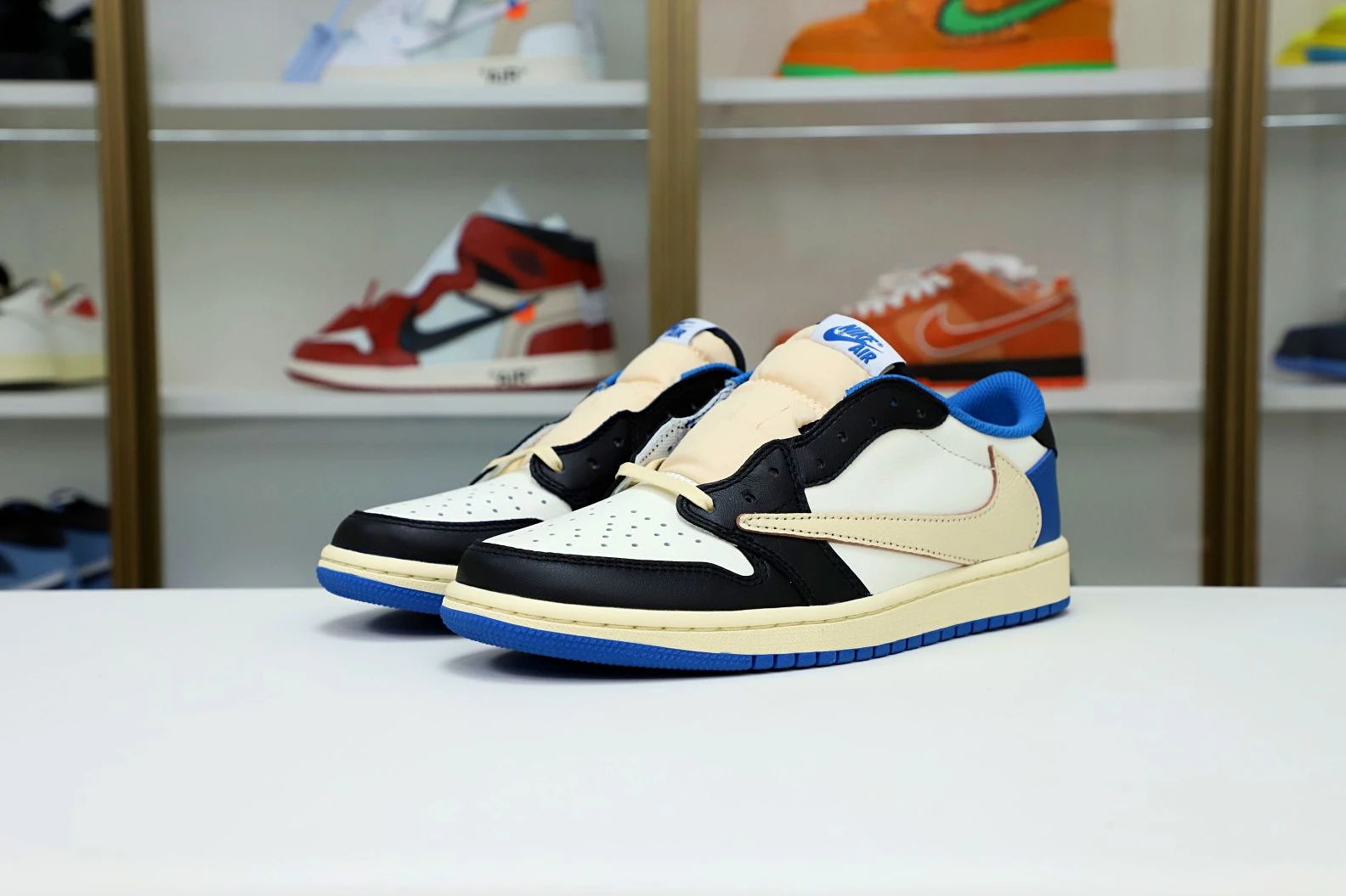 Kimikick FRAGMENT DESIGN X TRAVIS SCOTT X AIR JORDAN 1 LOW GoodFit 1938