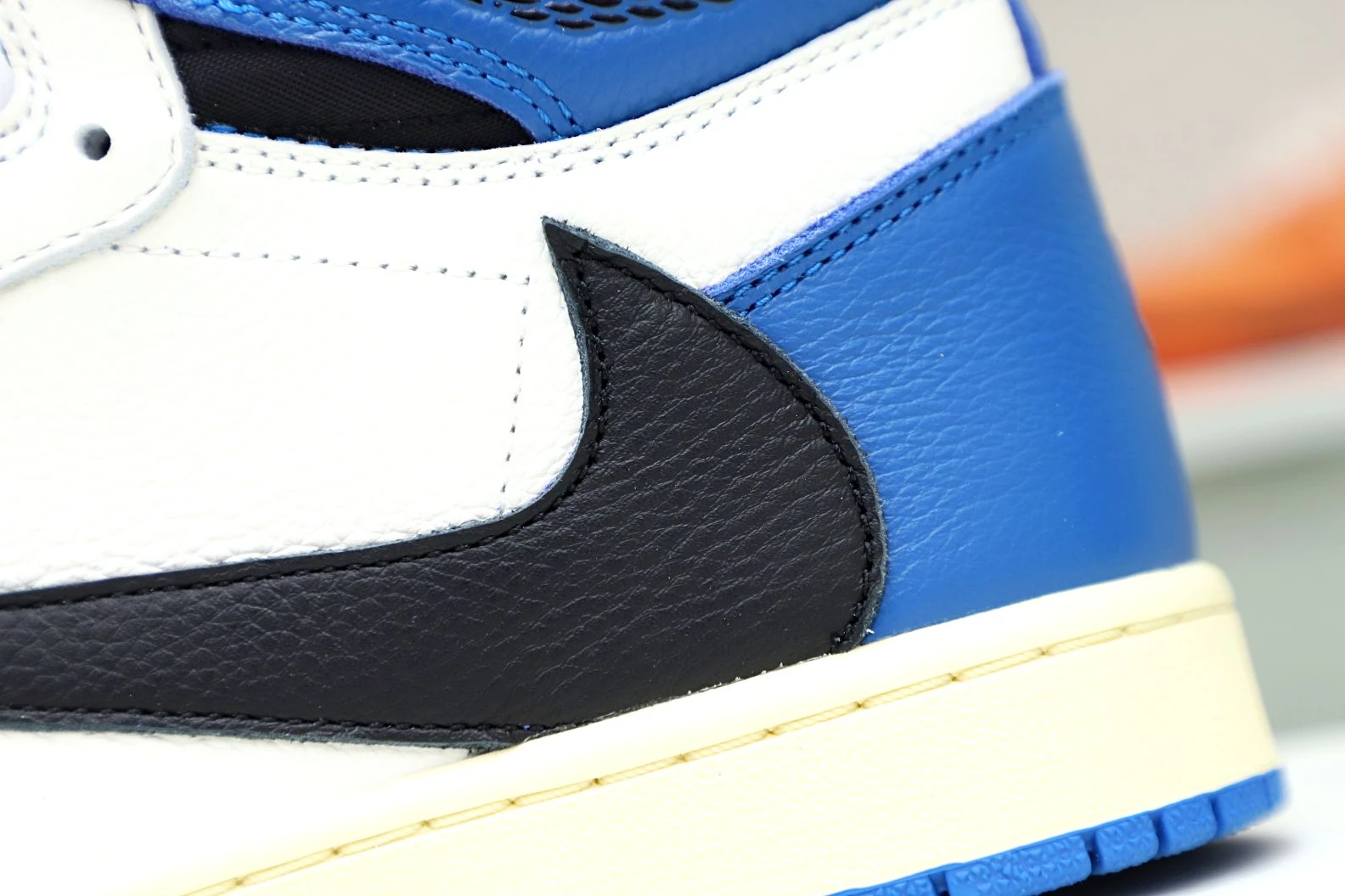 Kimikick FRAGMENT DESIGN X TRAVIS SCOTT X AIR JORDAN 1 RETRO HIGH WellDesigned 1935