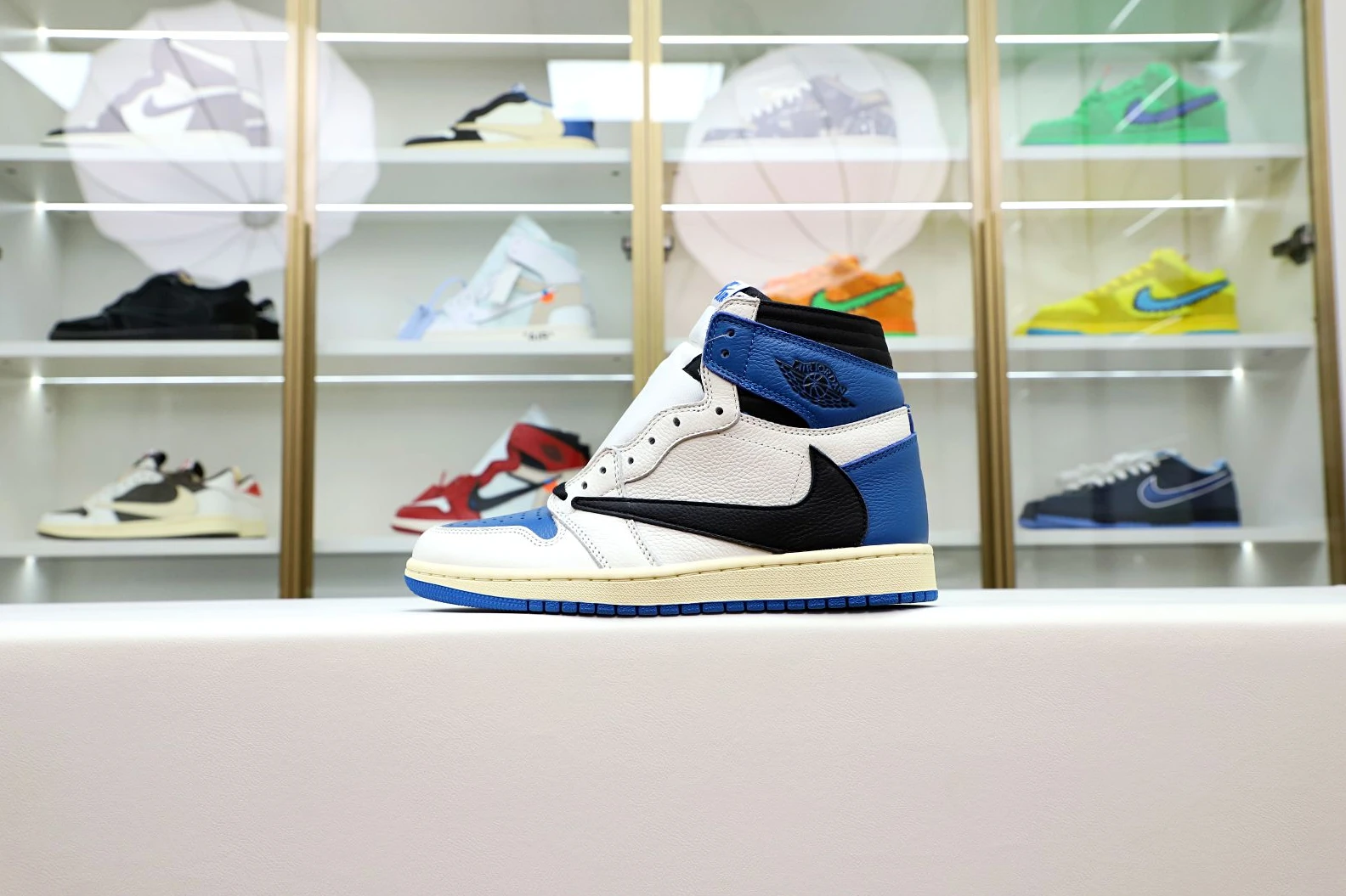 Kimikick FRAGMENT DESIGN X TRAVIS SCOTT X AIR JORDAN 1 RETRO HIGH WellDesigned 1935