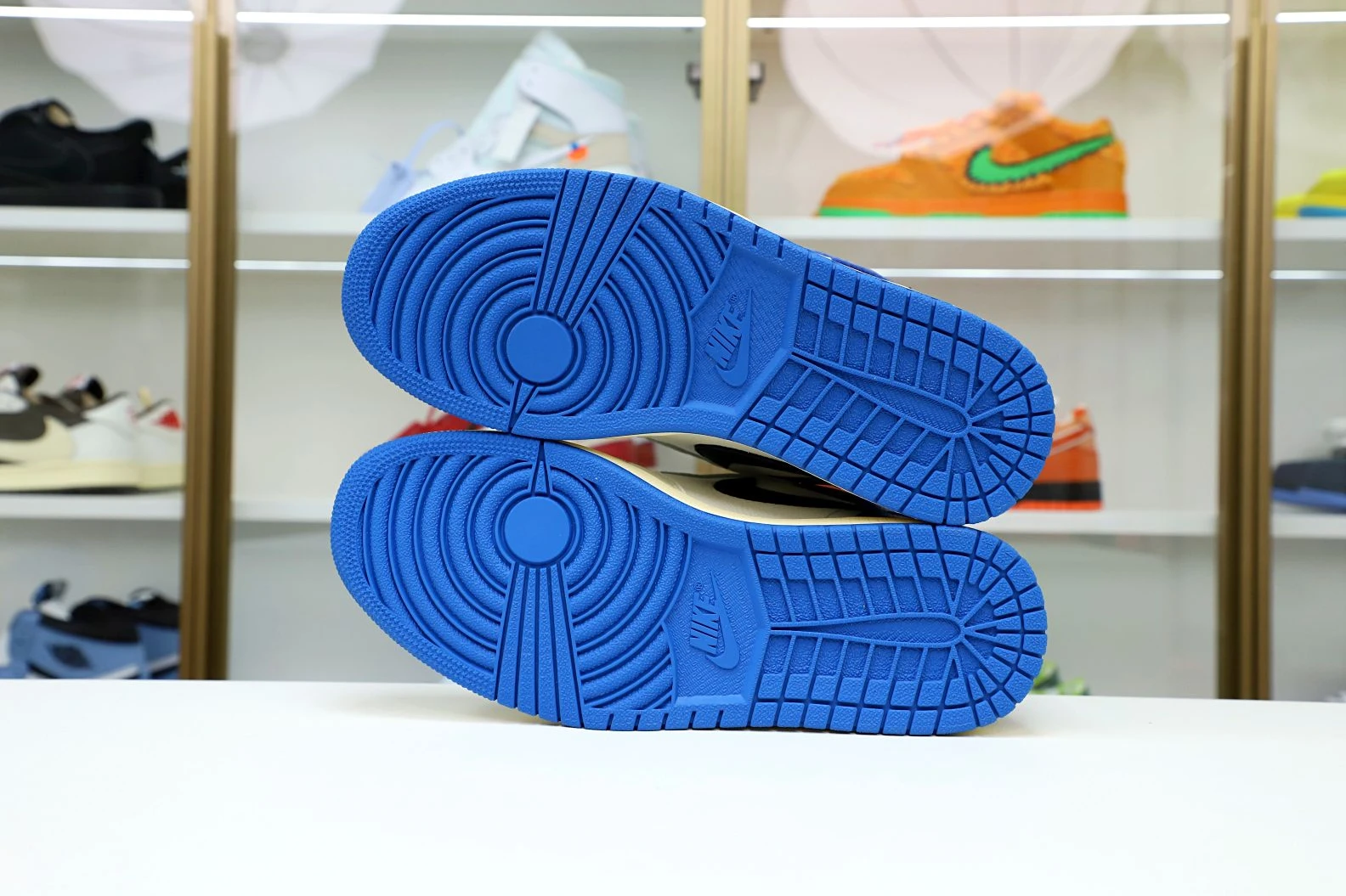 Kimikick FRAGMENT DESIGN X TRAVIS SCOTT X AIR JORDAN 1 RETRO HIGH WellDesigned 1935