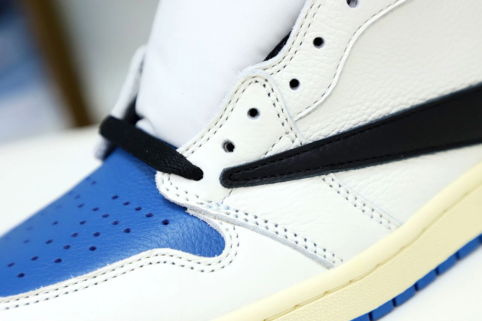 Kimikick FRAGMENT DESIGN X TRAVIS SCOTT X AIR JORDAN 1 RETRO HIGH WellDesigned 1935