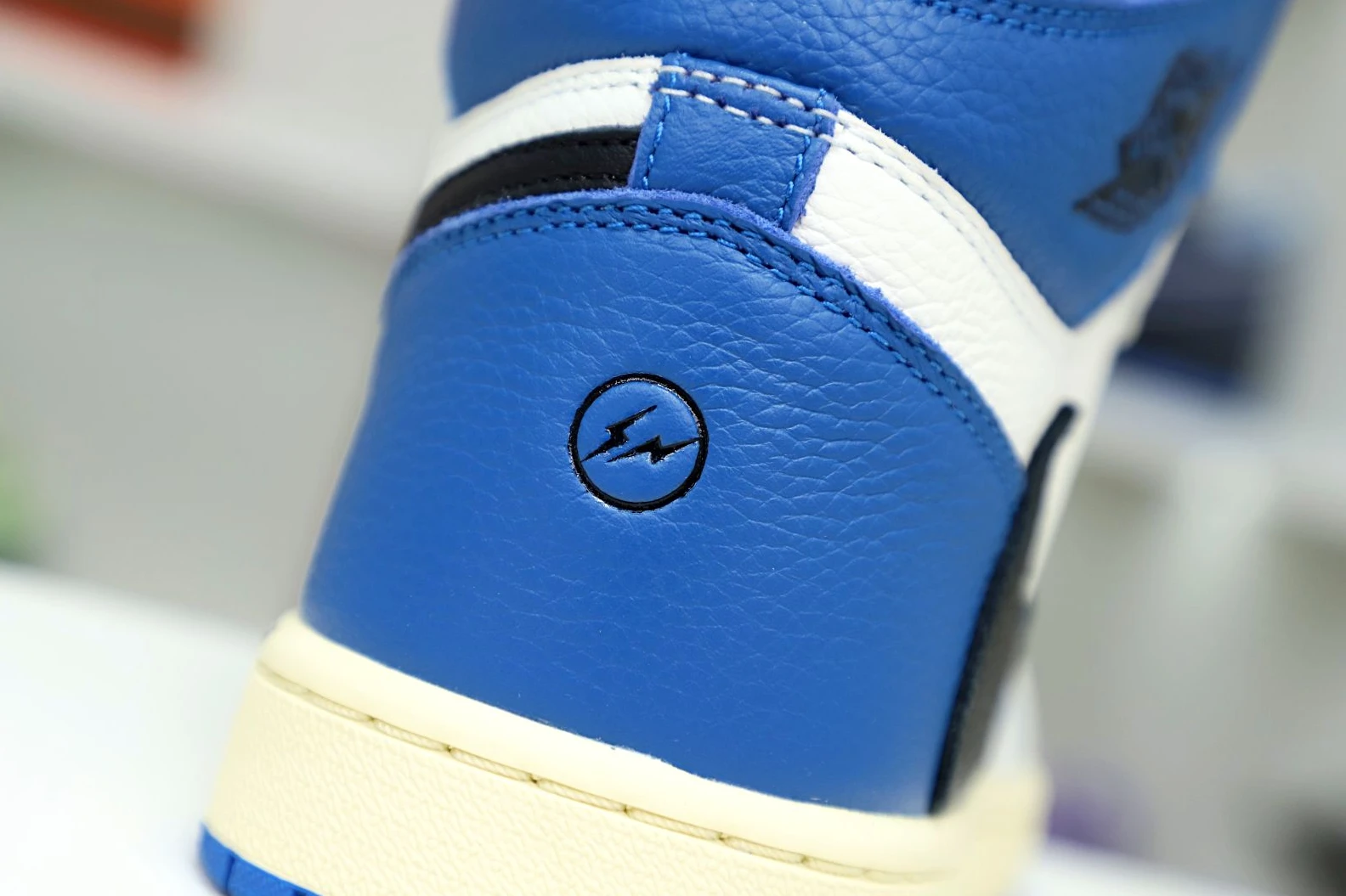Kimikick FRAGMENT DESIGN X TRAVIS SCOTT X AIR JORDAN 1 RETRO HIGH WellDesigned 1935