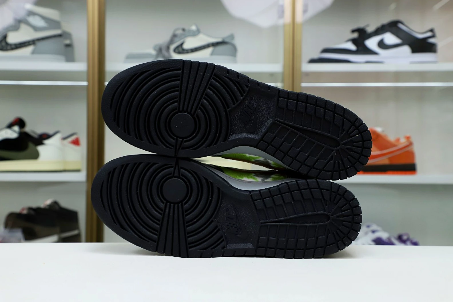 Kimikick HUF NIKE SB DUNK LOW FRIENDS AND FAMILY AllSeason 3512
