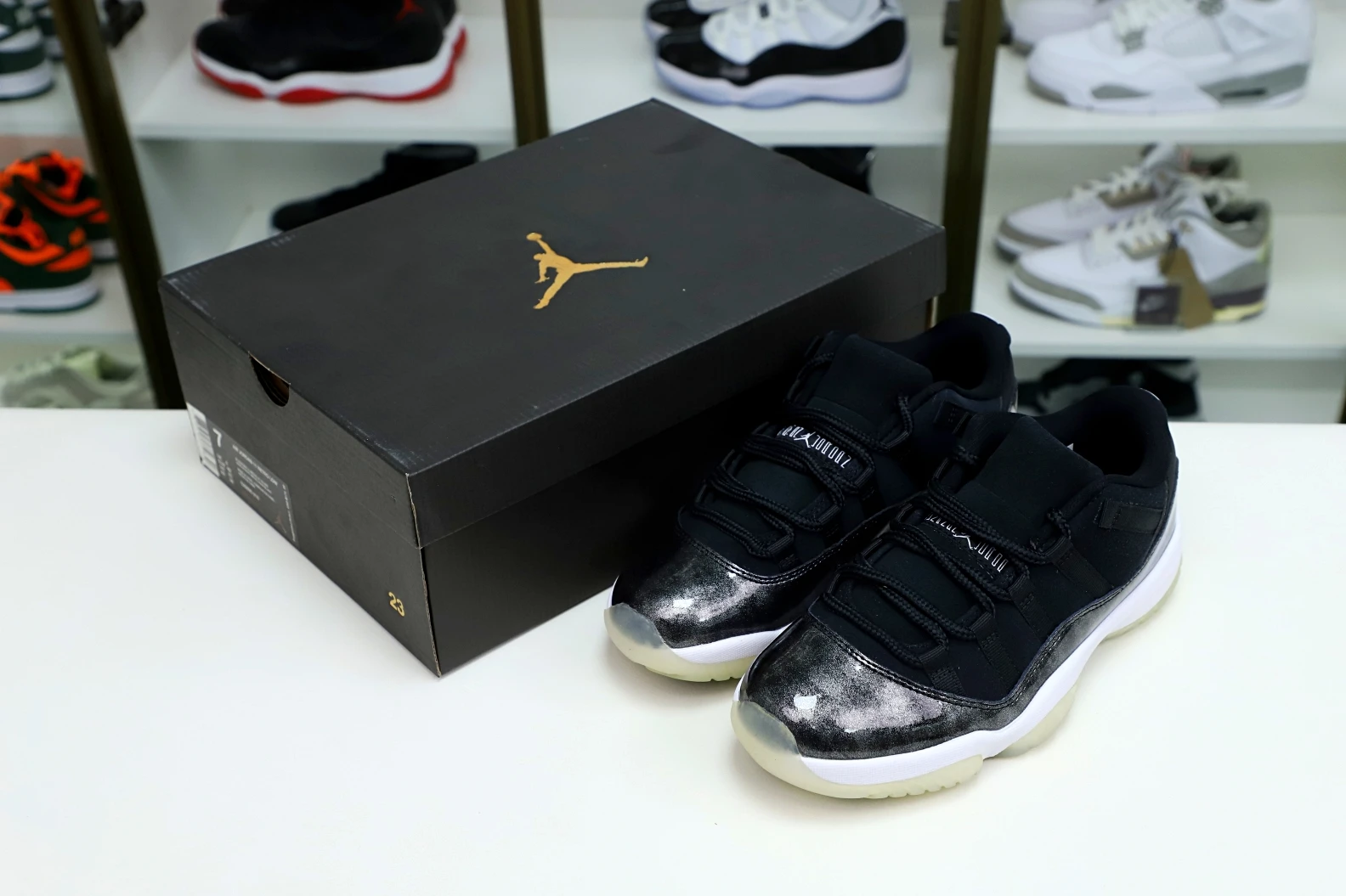 Kimikick Jordan Air Jordan 11 retro low barons GoAnywhere 1914