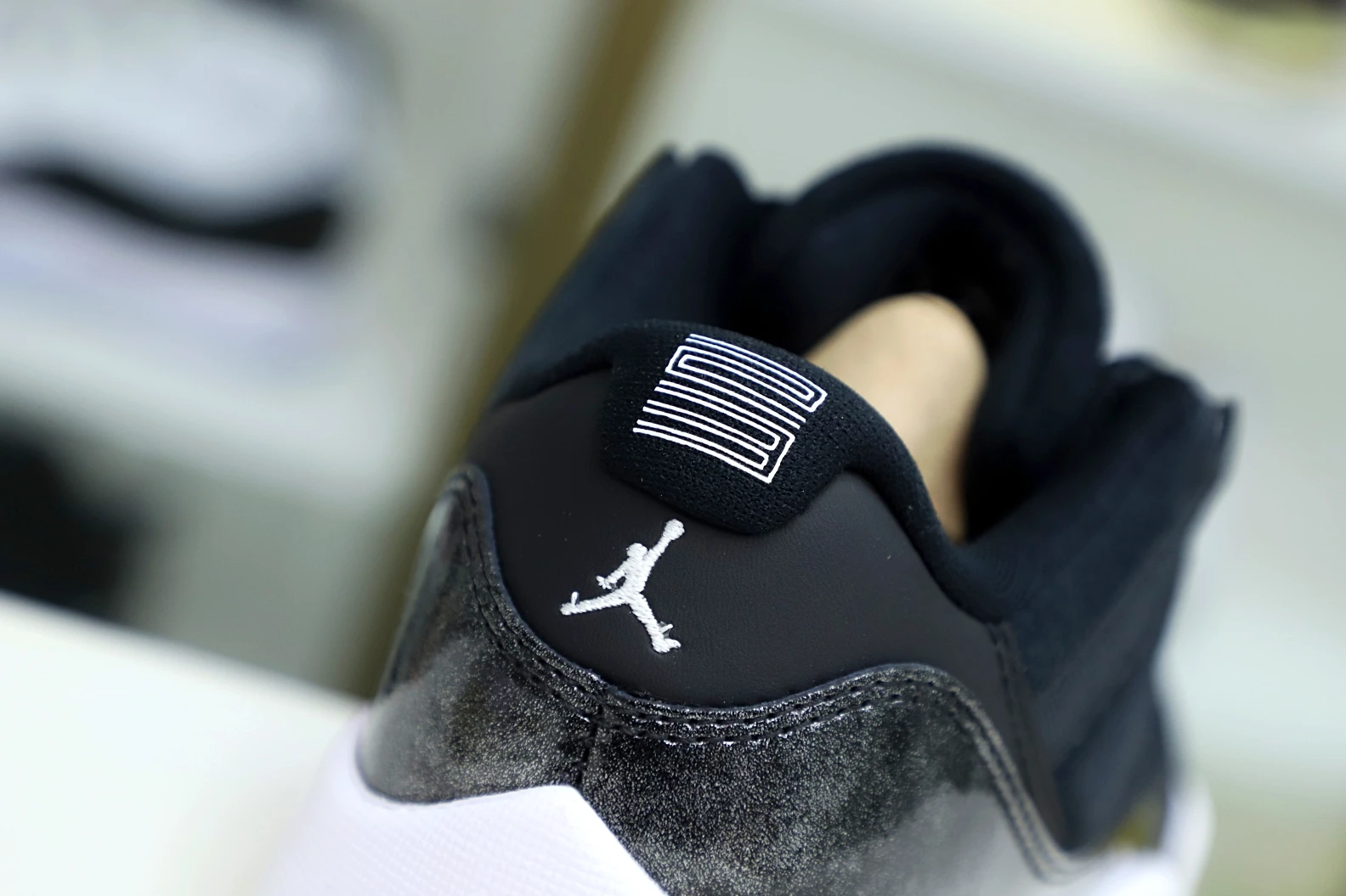 Kimikick Jordan Air Jordan 11 retro low barons GoAnywhere 1914