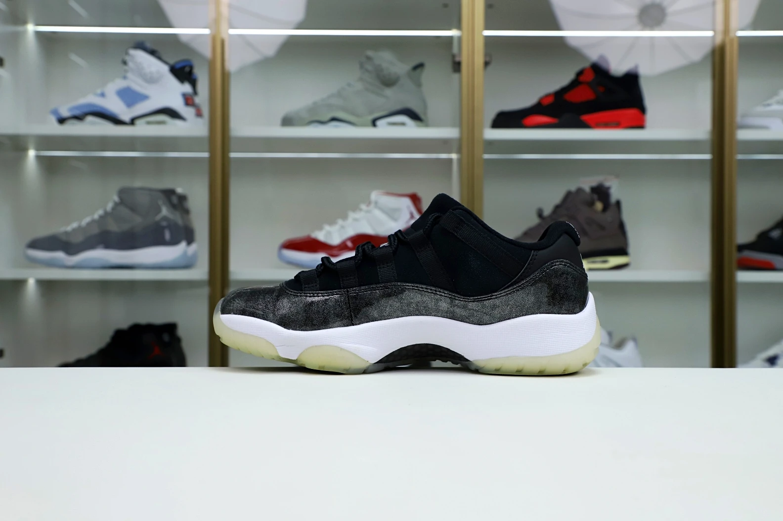 Kimikick Jordan Air Jordan 11 retro low barons GoAnywhere 1914