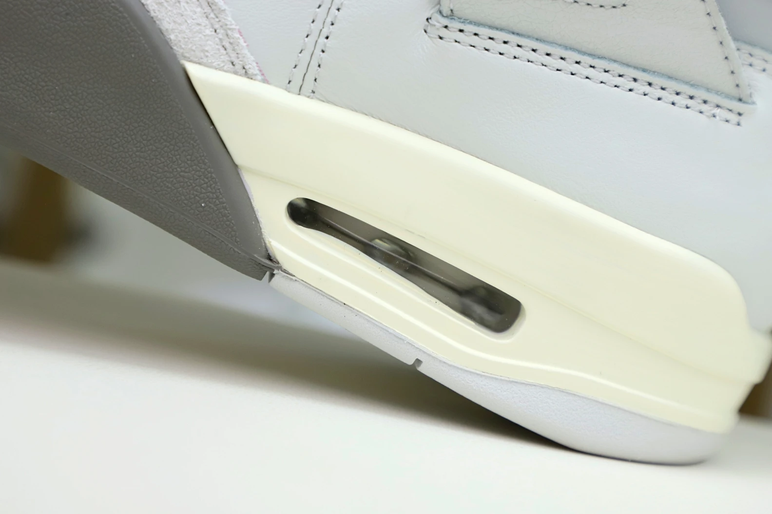 Kimikick Jordan Air Jordan 4 SE GoAnywhere 1963