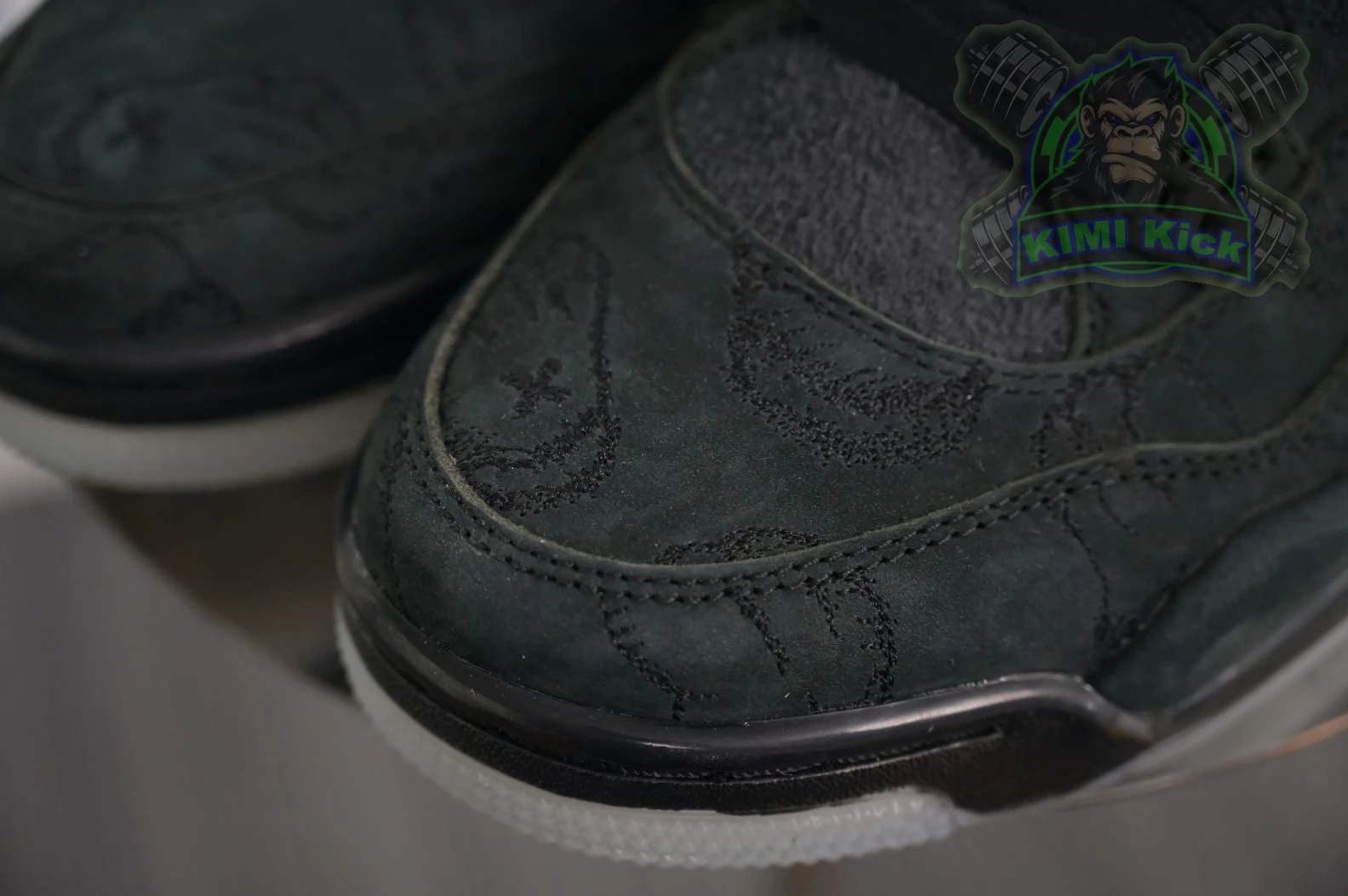 Kimikick Jordan Air Jordan 4 kaws black StreetReady 1905