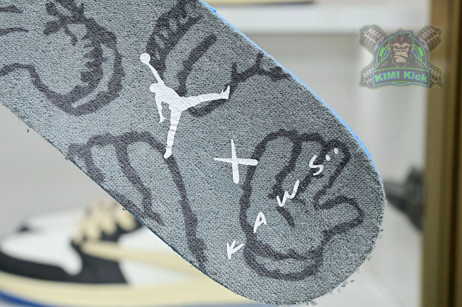 Kimikick Jordan Air Jordan 4 retro kaws SmartChoice 1954