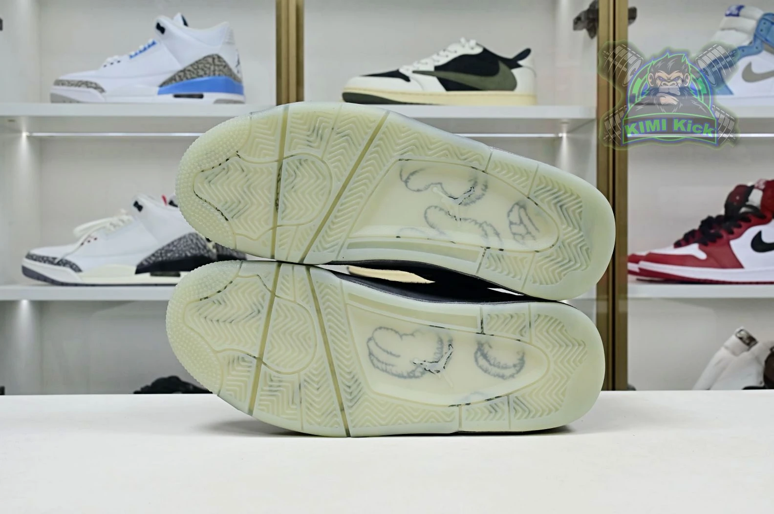 Kimikick Jordan Air Jordan 4 retro kaws SmartChoice 1954