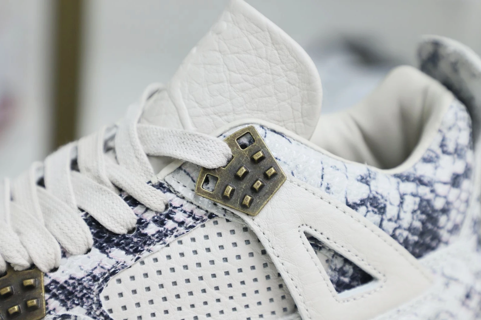 Kimikick Jordan Air Jordan 4 retro snakeskin Trendy 1898