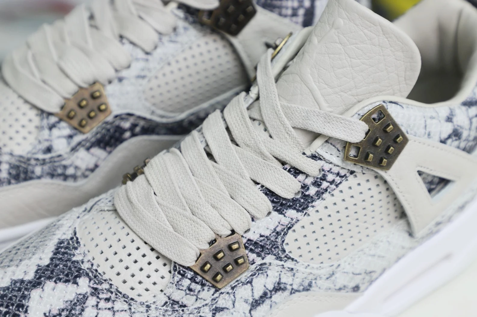 Kimikick Jordan Air Jordan 4 retro snakeskin Trendy 1898