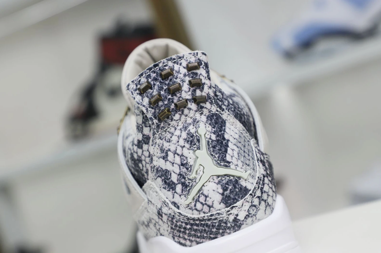 Kimikick Jordan Air Jordan 4 retro snakeskin Trendy 1898