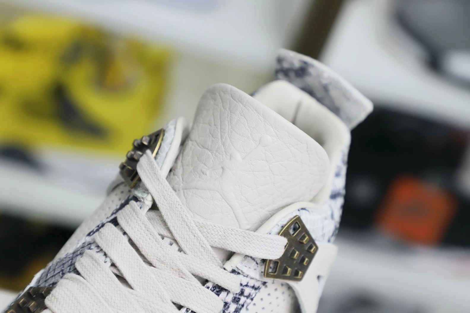 Kimikick Jordan Air Jordan 4 retro snakeskin Trendy 1898