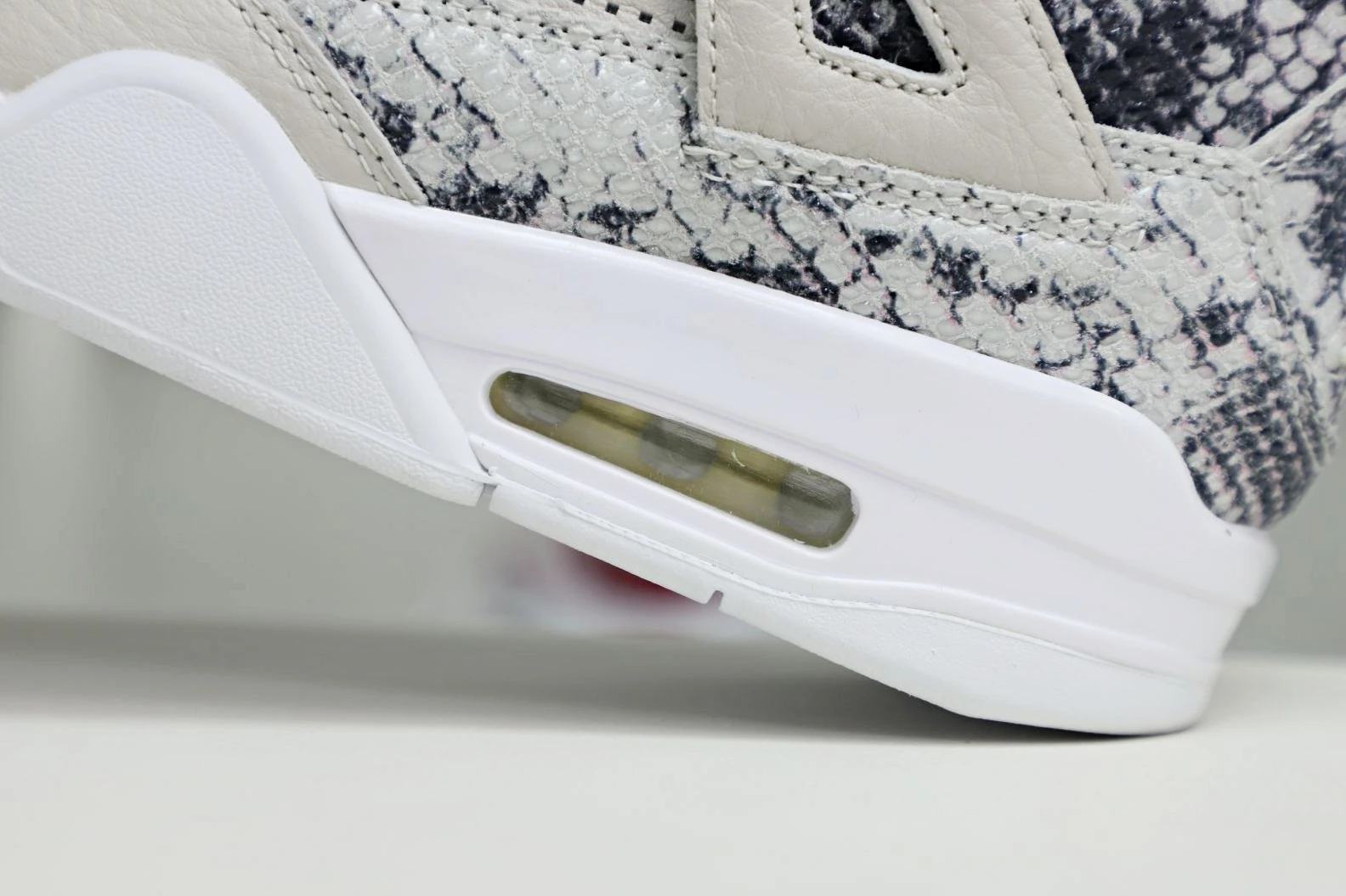 Kimikick Jordan Air Jordan 4 retro snakeskin Trendy 1898