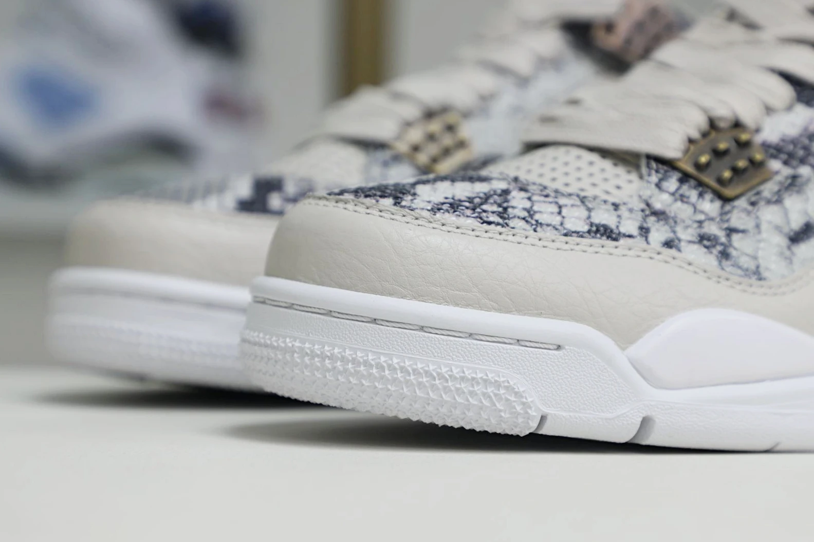 Kimikick Jordan Air Jordan 4 retro snakeskin Trendy 1898