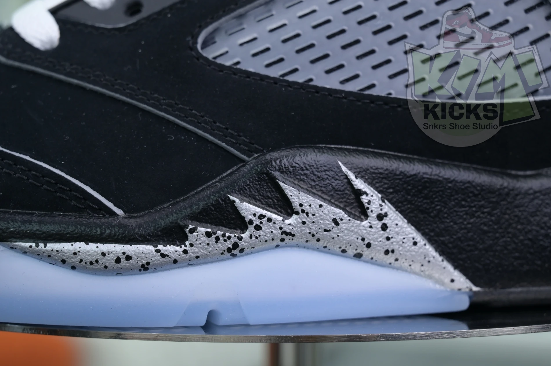 Kimikick Jordan Air Jordan 5“BLACK METALLIC REIMAGINED” AllSeason 1856