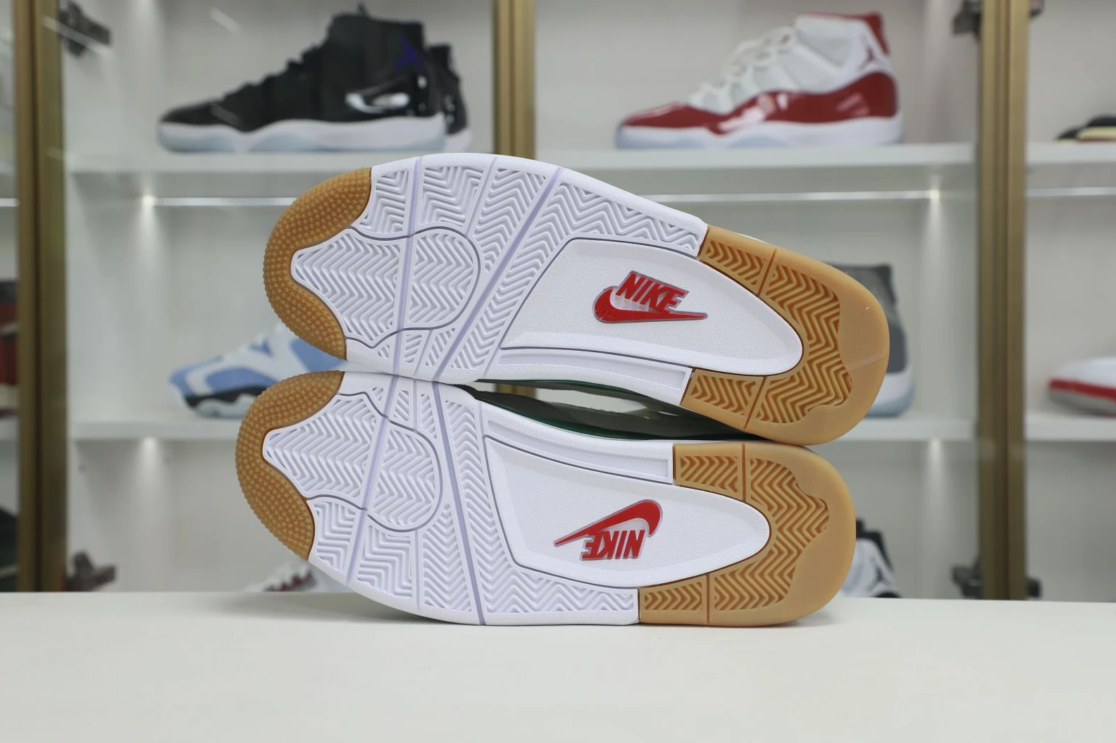 Kimikick NIKE SB X AIR JORDAN 4 RETRO 'PINE GREEN' HighQuality 2966