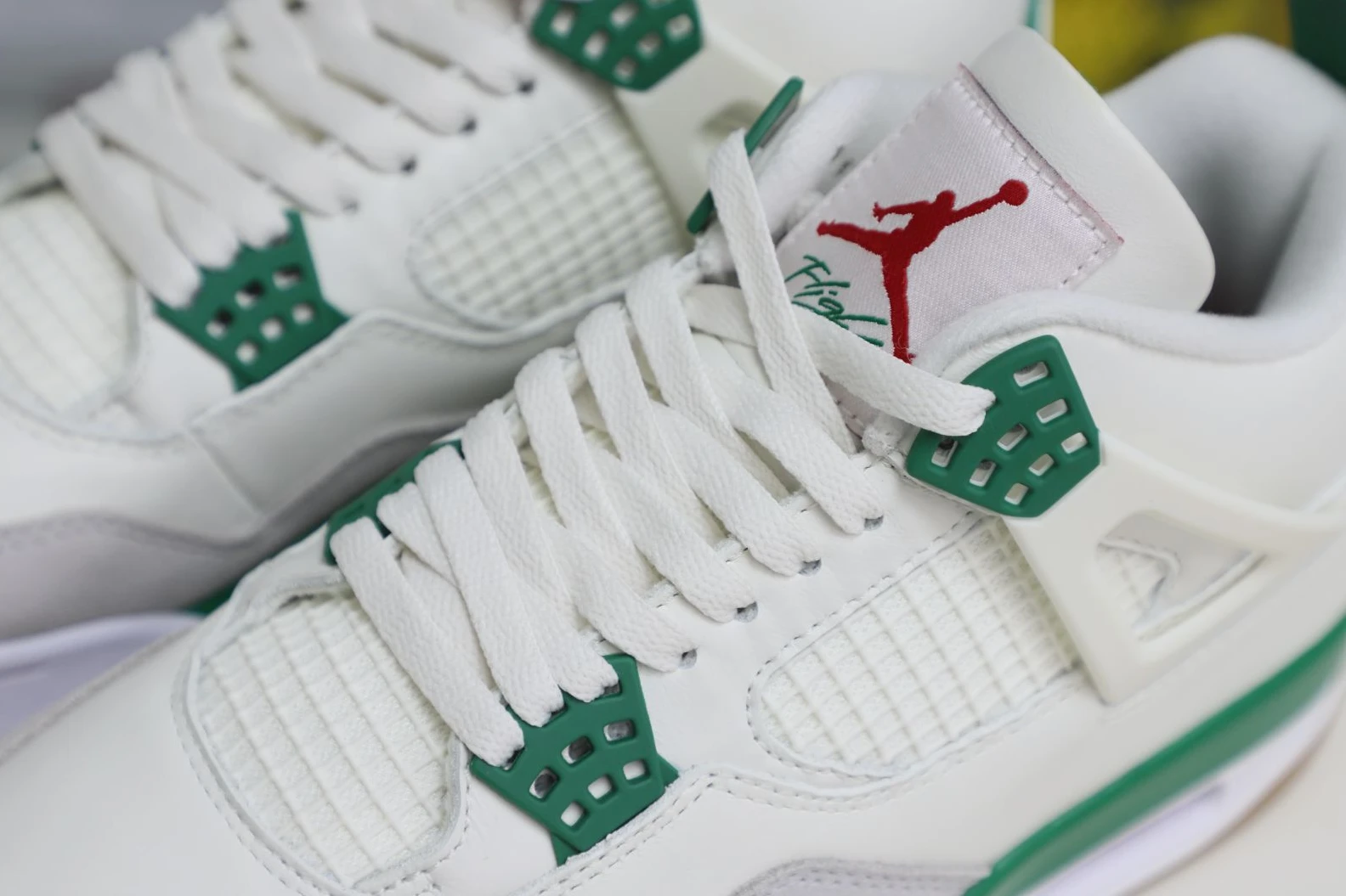 Kimikick NIKE SB X AIR JORDAN 4 RETRO 'PINE GREEN' HighQuality 2966
